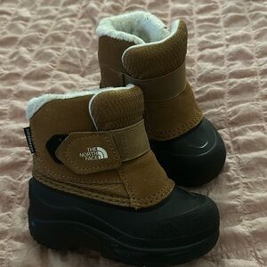 The North Face Alpenglow II Winter Snow Rubber Suede Boots -New-Size 6